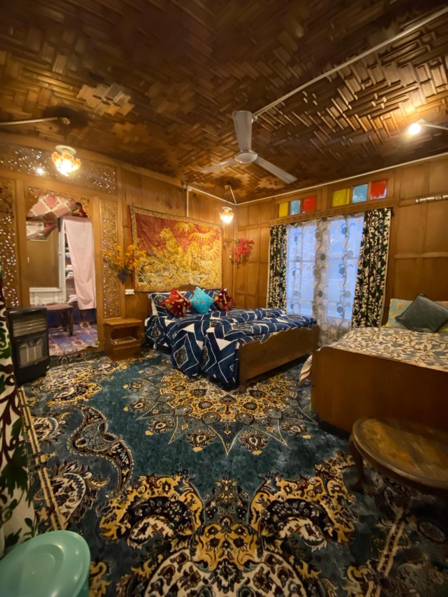 Lake Palace Group Of House Boats Srīnagar Exterior foto