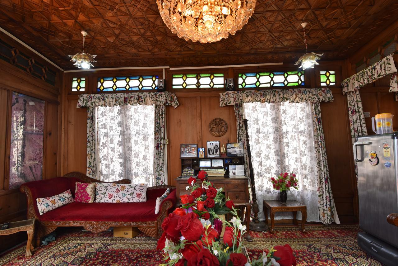 Lake Palace Group Of House Boats Srīnagar Exterior foto
